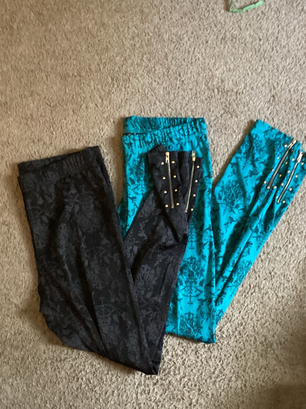 2 for 20: 2 pairs of vintage South Pole leggings XXL